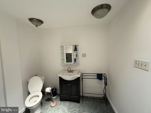 819 Lindley Avenue, Philadelphia PA 19141