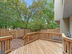 21921 Myrtlewood Square, Sterling VA 20164