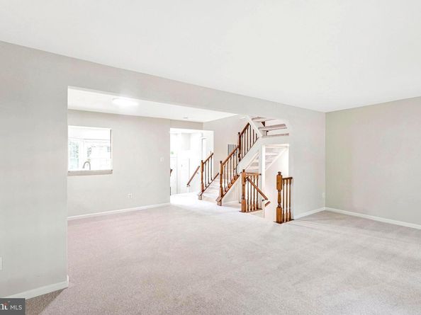 21921 Myrtlewood Square, Sterling VA 20164