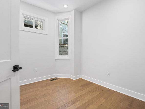 916 NE C Street NE, Washington DC 20002