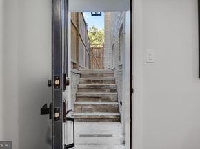 916 NE C Street NE, Washington DC 20002