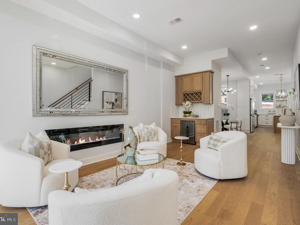 916 NE C Street NE, Washington DC 20002
