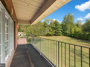 1390 Old Jacksonville, Ivyland PA 18974