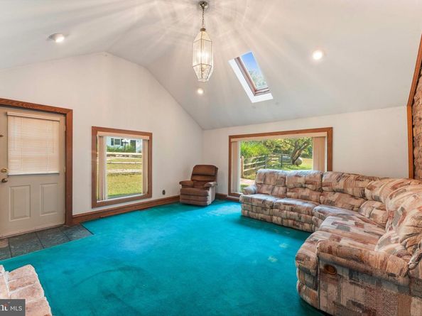1390 Old Jacksonville, Ivyland PA 18974