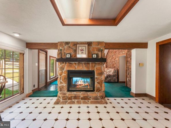 1390 Old Jacksonville, Ivyland PA 18974