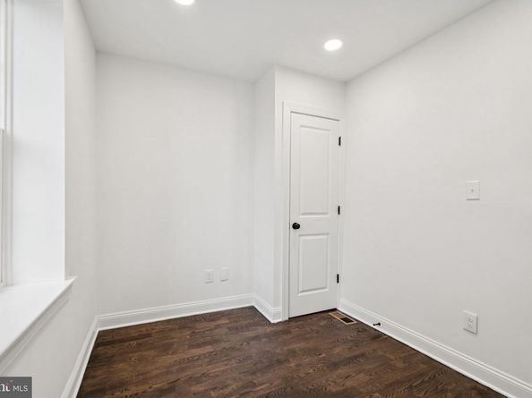 1935 S Hemberger Street, Philadelphia PA 19145