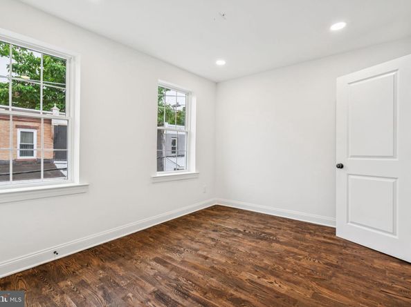 1935 S Hemberger Street, Philadelphia PA 19145