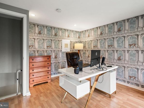 1840 Mintwood Place NW 402, Washington DC 20009