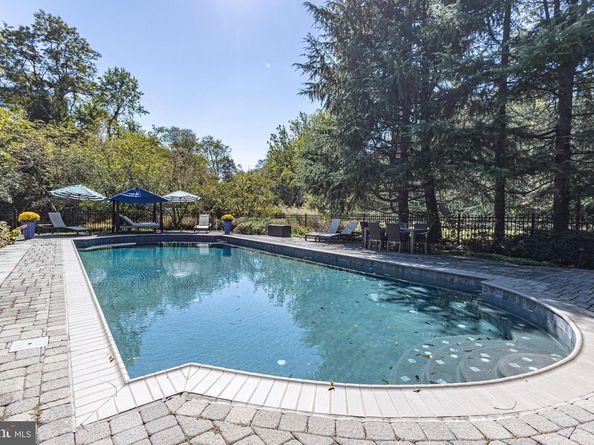 928 Taylorsville Road, Washington Crossing PA 18977