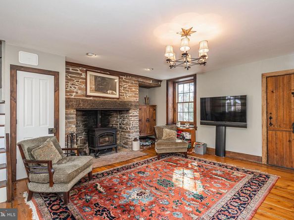 928 Taylorsville Road, Washington Crossing PA 18977