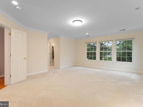 6424 South Street S, Falls Church VA 22042
