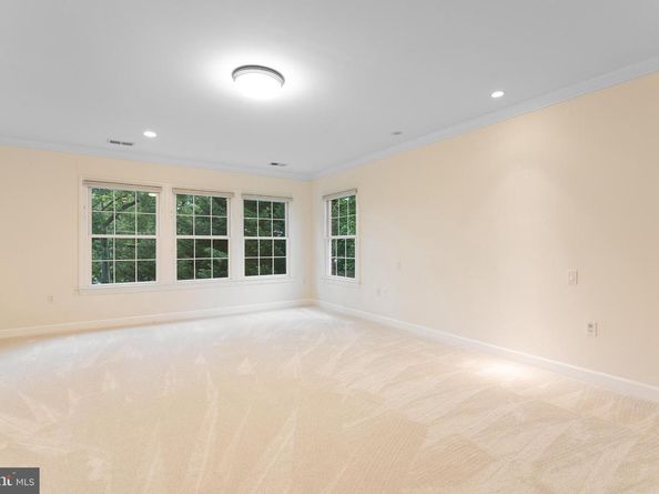 6424 South Street S, Falls Church VA 22042
