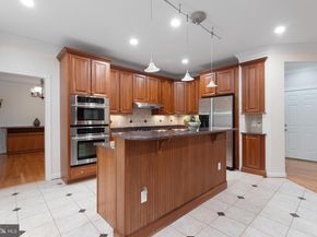 6424 South Street S, Falls Church VA 22042