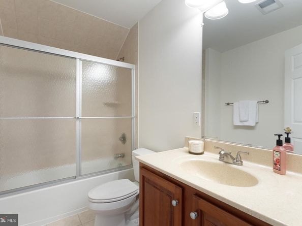 6424 South Street S, Falls Church VA 22042