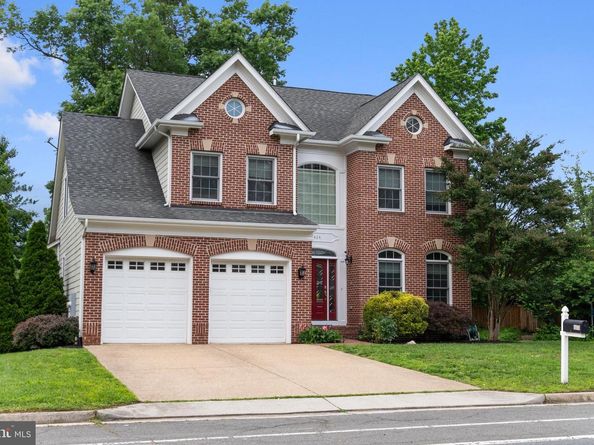 6424 South Street S, Falls Church VA 22042