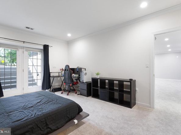 6424 South Street S, Falls Church VA 22042