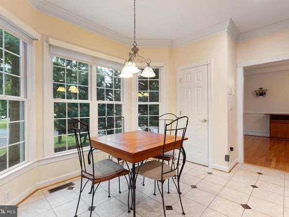 6424 South Street S, Falls Church VA 22042