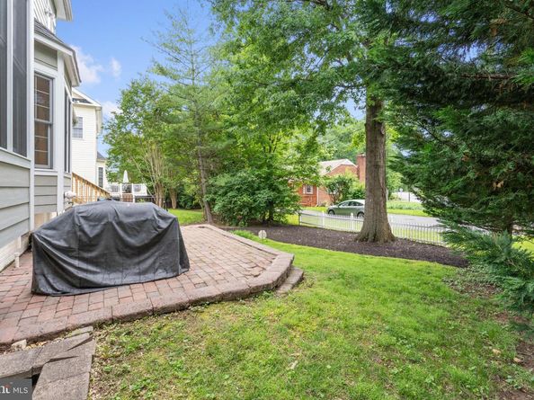 6424 South Street S, Falls Church VA 22042