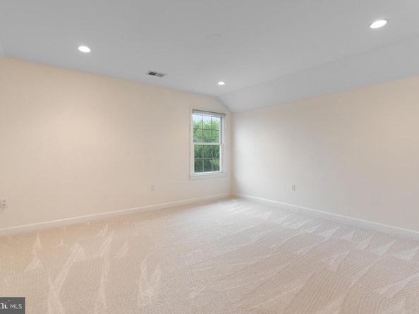 6424 South Street S, Falls Church VA 22042