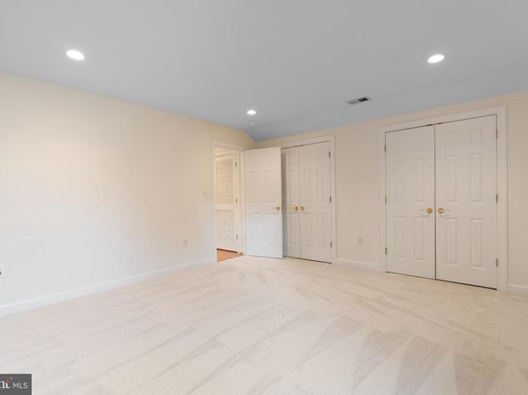 6424 South Street S, Falls Church VA 22042