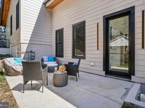 3126 Headrow Circle, Falls Church VA 22042