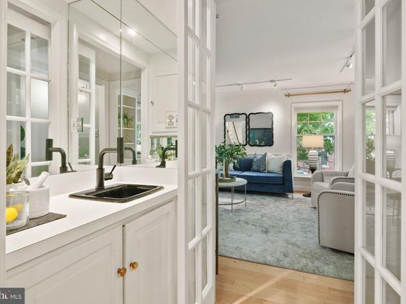 116 Cameron Mews, Alexandria VA 22314