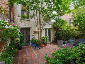116 Cameron Mews, Alexandria VA 22314