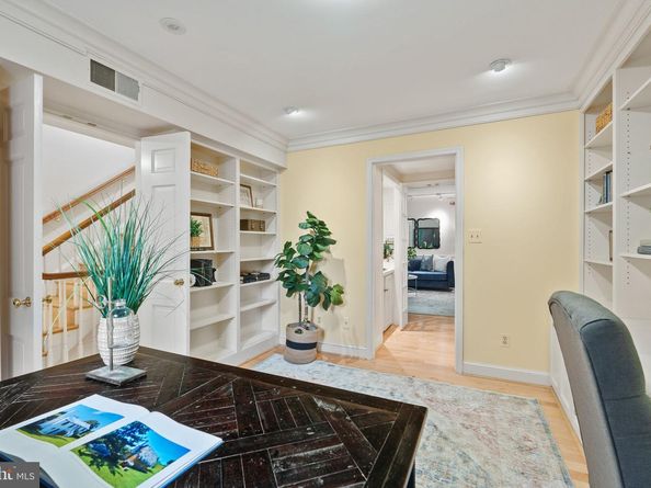 116 Cameron Mews, Alexandria VA 22314