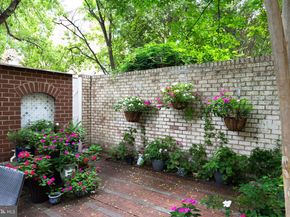116 Cameron Mews, Alexandria VA 22314