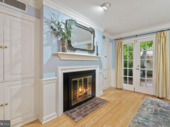 116 Cameron Mews, Alexandria VA 22314