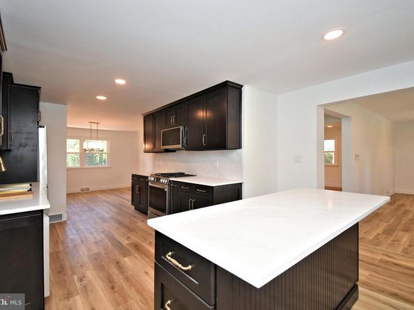 533 Evergreen Lane, Lafayette Hill PA 19444