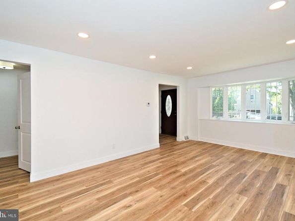 533 Evergreen Lane, Lafayette Hill PA 19444