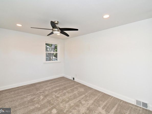 533 Evergreen Lane, Lafayette Hill PA 19444