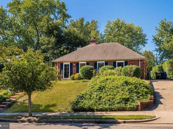 Undisclosed Address #VAAX2048998, Alexandria VA 22302