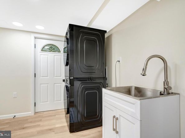 1929 Baton Drive, Vienna VA 22182