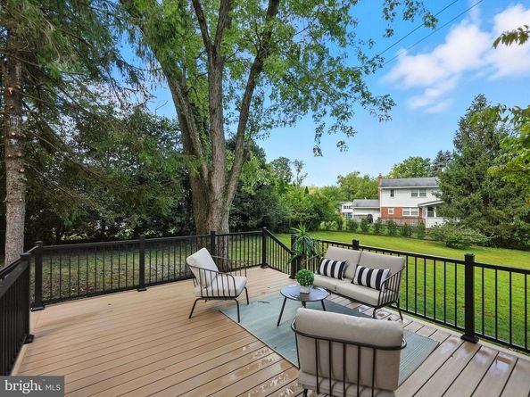 8711 Westwood Drive, Vienna VA 22182