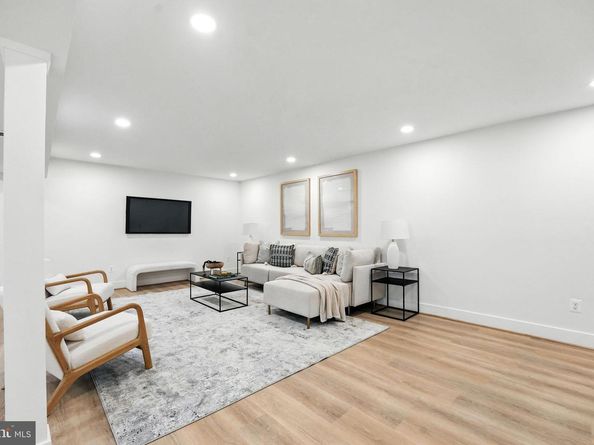 8711 Westwood Drive, Vienna VA 22182