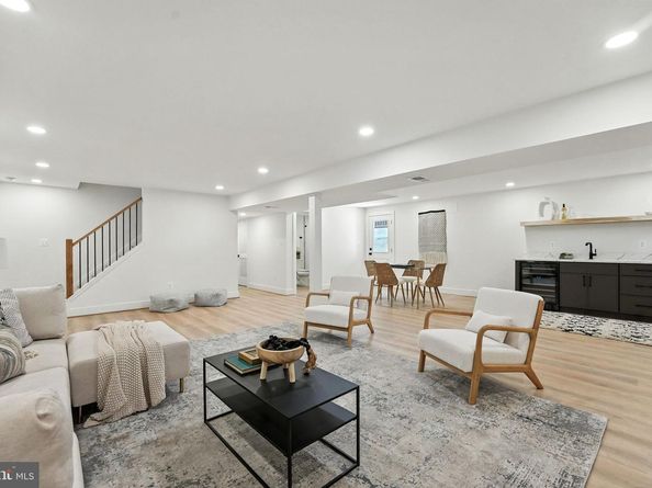8711 Westwood Drive, Vienna VA 22182