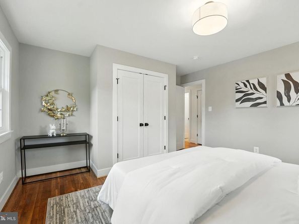 8711 Westwood Drive, Vienna VA 22182