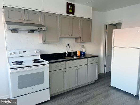 2827 Fanshawe Street, Philadelphia PA 19149