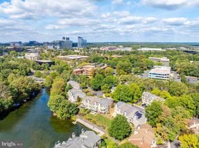 1933 Lakeport Way, Reston VA 20191