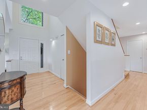 1933 Lakeport Way, Reston VA 20191