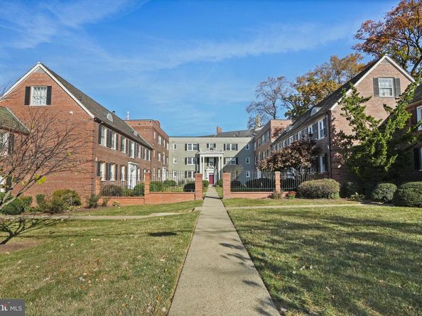 3814 V Street SE 201, Washington DC 20020