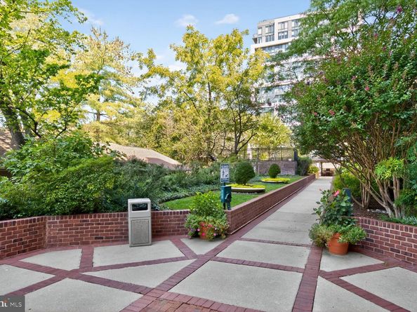 7500 Woodmont Avenue S901, Bethesda MD 20814