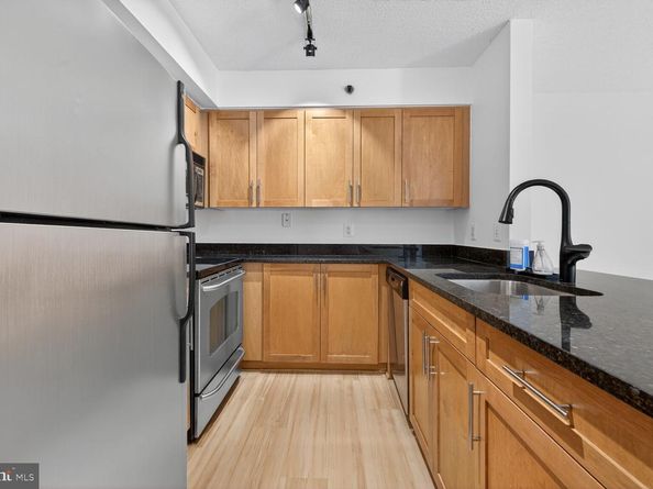 7500 Woodmont Avenue S901, Bethesda MD 20814