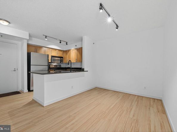 7500 Woodmont Avenue S901, Bethesda MD 20814