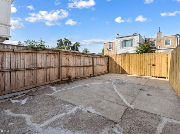 2212 E Cumberland Street, Philadelphia PA 19125
