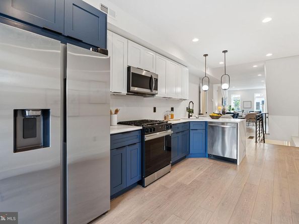 2212 E Cumberland Street, Philadelphia PA 19125
