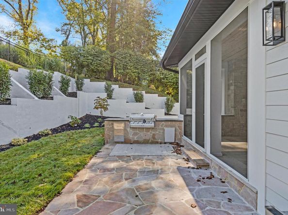 6611 Lybrook Court, Bethesda MD 20817