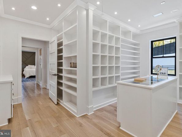 6611 Lybrook Court, Bethesda MD 20817